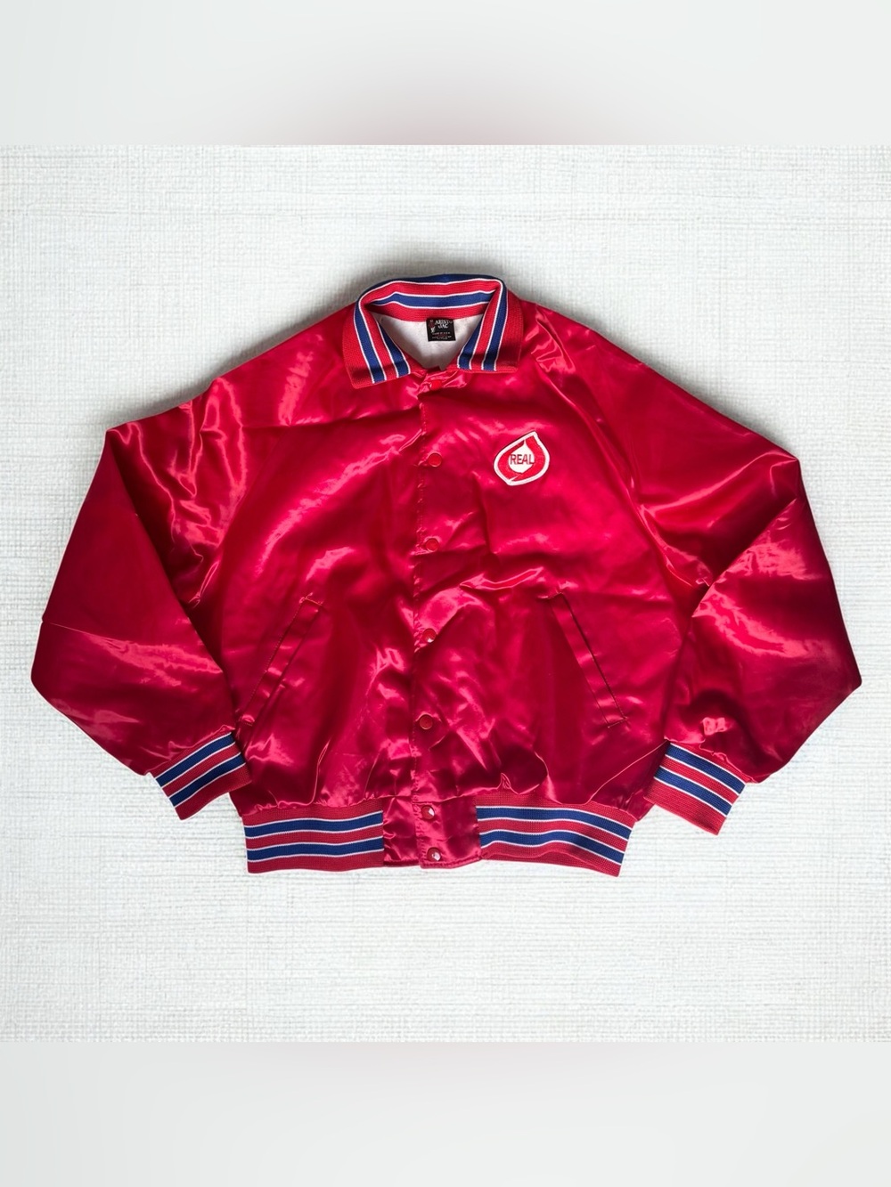 Vtg 80s Aristo Jac Satin Bomber Jacket Mens L Red REAL Dairy Seal Milk Patch USA